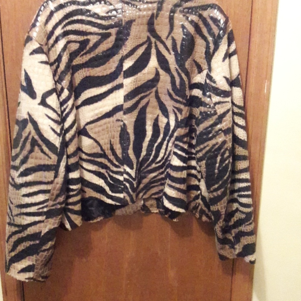 Suit Jacket - Picture 4 of 4
